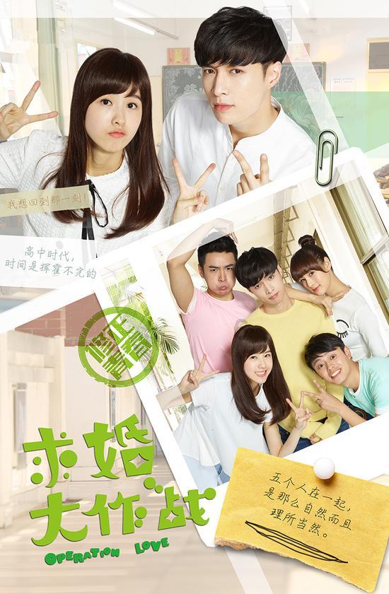 救援矮小的女孩
